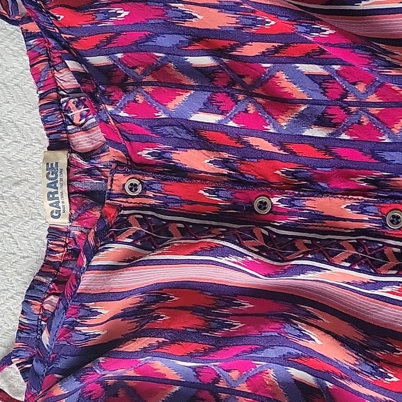 Garage Button/Tie Front Top - Picture 3 of 6